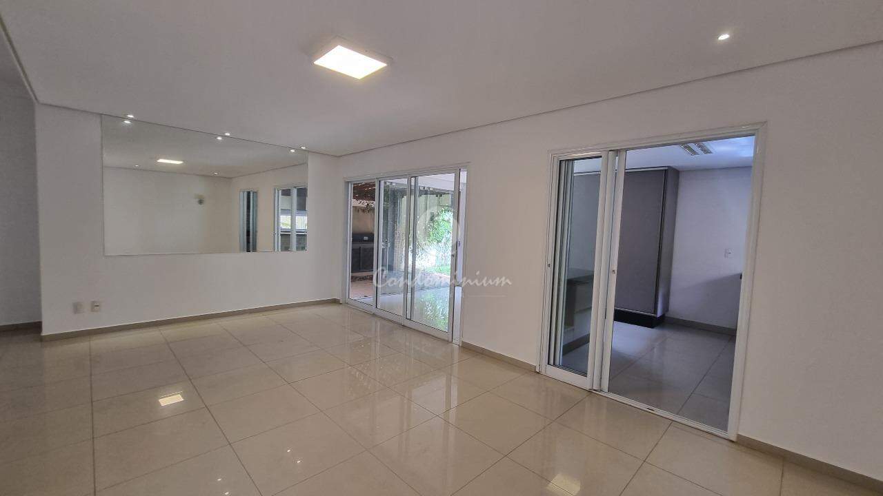 Casa de Condomínio com 3 quartos à venda, 235m² — foto 10 de 44