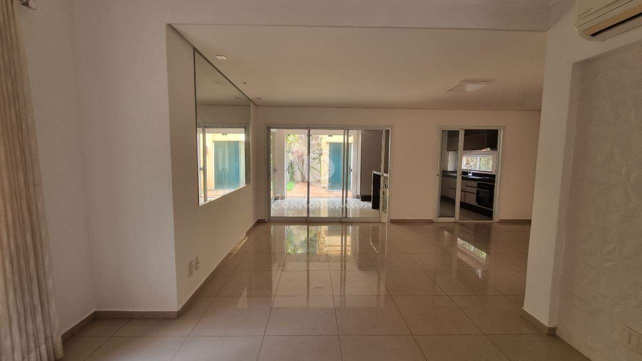 Casa de Condomínio com 3 quartos à venda, 235m² — foto 8 de 44