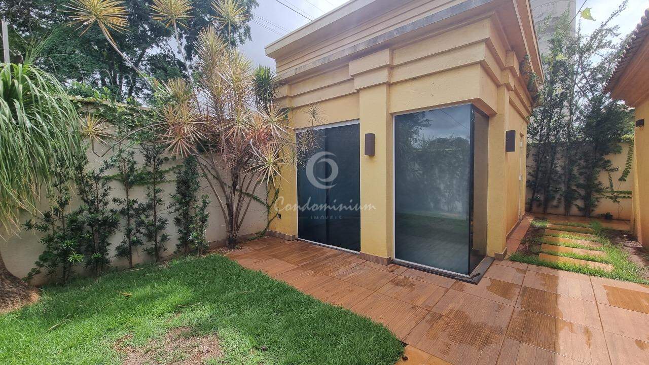 Casa de Condomínio com 3 quartos à venda, 235m² — foto 16 de 44
