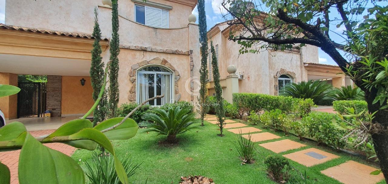 Casa de Condomínio com 3 quartos à venda, 235m² — foto 1 de 44