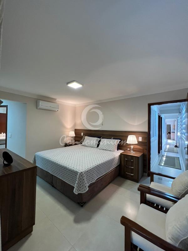 Casa de Condomínio com 7 quartos à venda, 800m² — foto 28 de 60