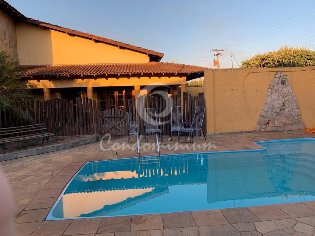 Casa com 5 quartos à venda, 334m² — foto 3 de 14