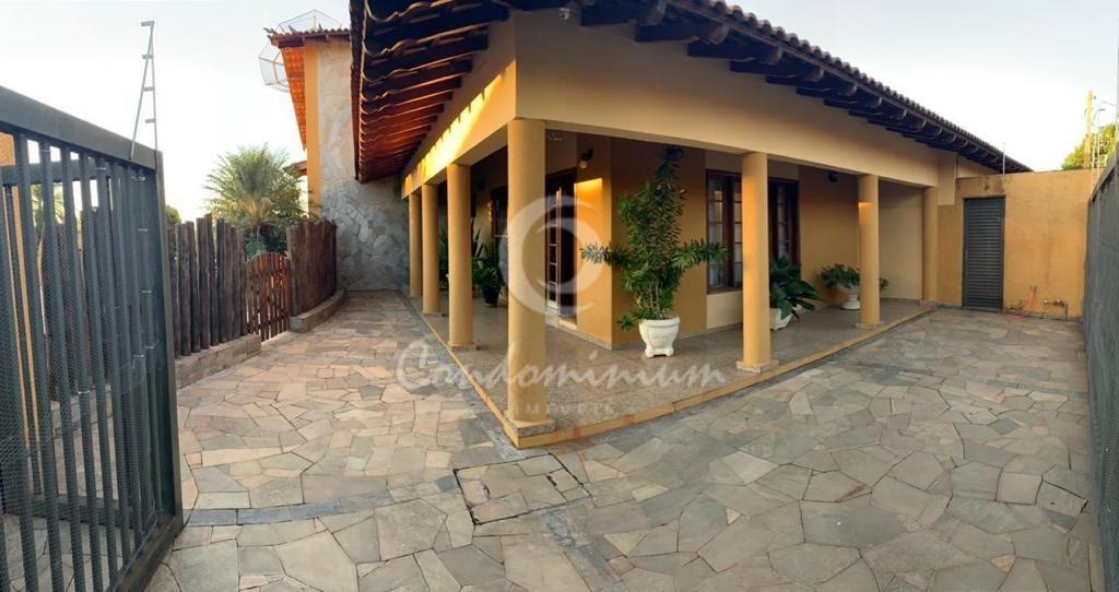 Casa com 5 quartos à venda, 334m² — foto 12 de 14