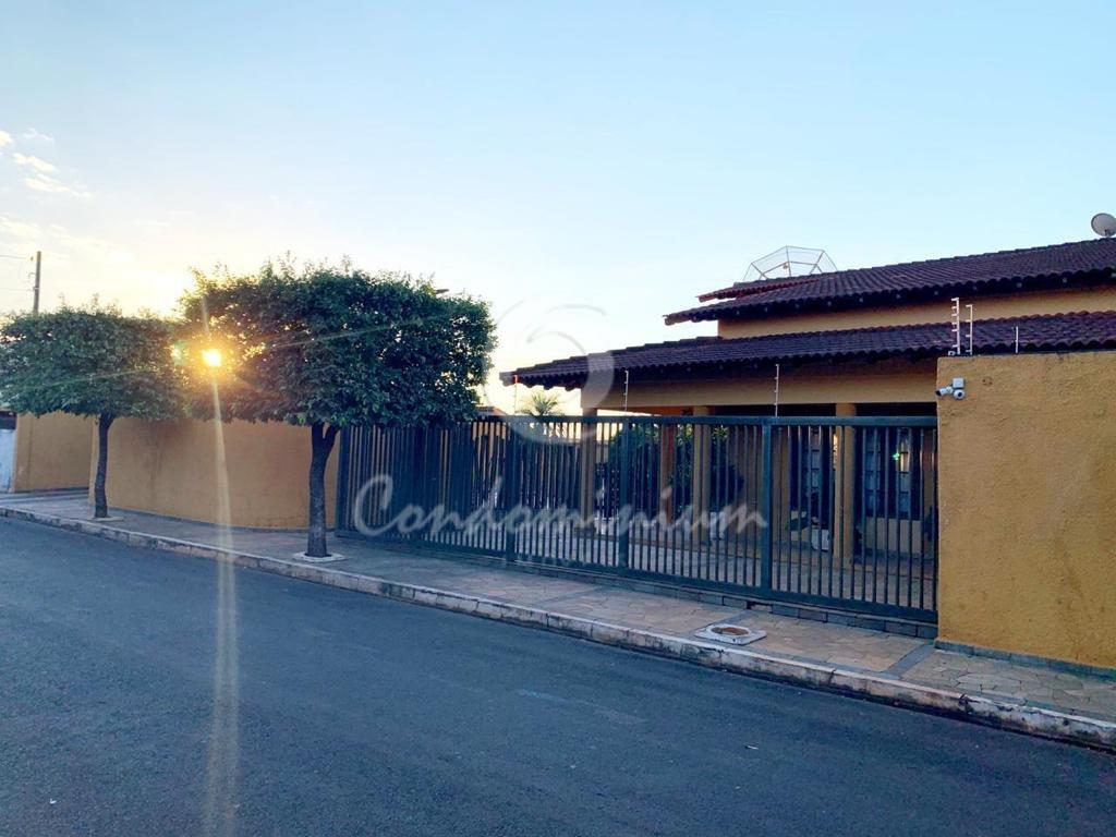 Casa com 5 quartos à venda, 334m² — foto 10 de 14
