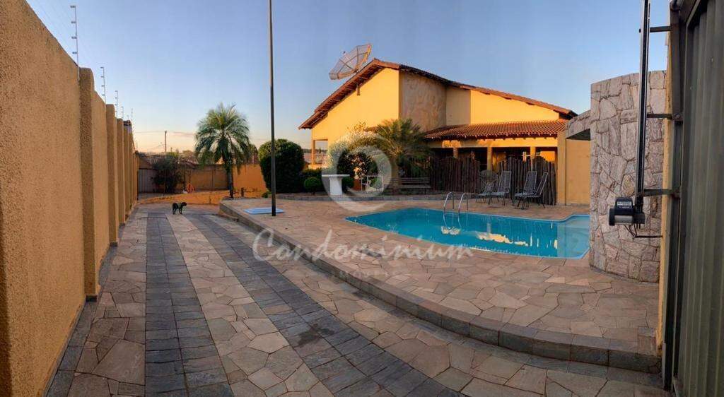 Casa com 5 quartos à venda, 334m² — foto 8 de 14