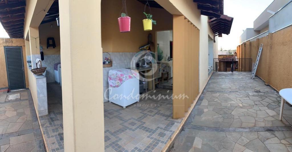 Casa com 5 quartos à venda, 334m² — foto 14 de 14