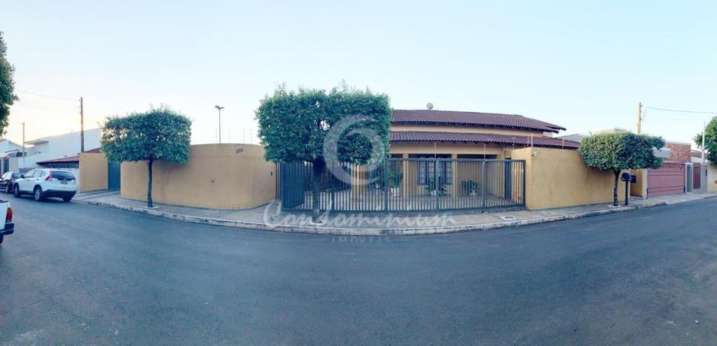 Casa com 5 quartos à venda, 334m² — foto 4 de 14
