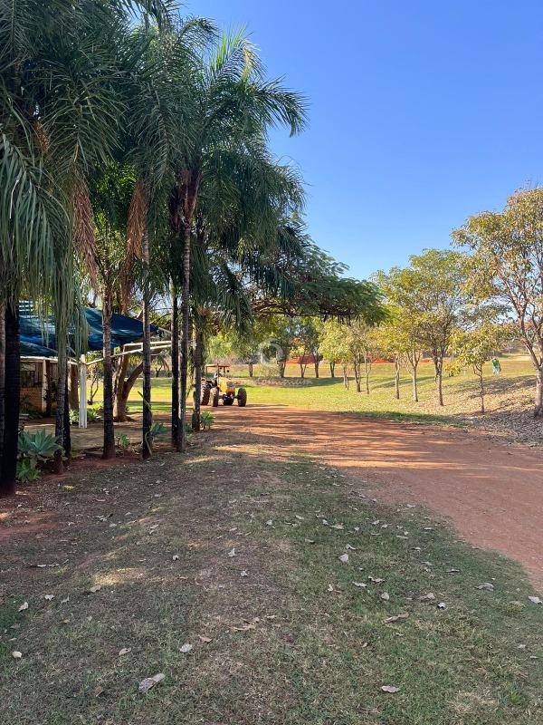 Terreno / Lote / Condomínio  à venda, 1050m² — foto 3 de 46