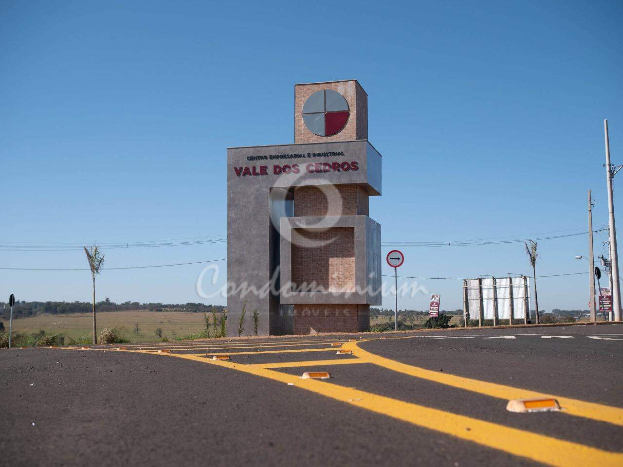 Terreno / Lote / Condomínio  à venda, 1200m² — foto 1 de 39