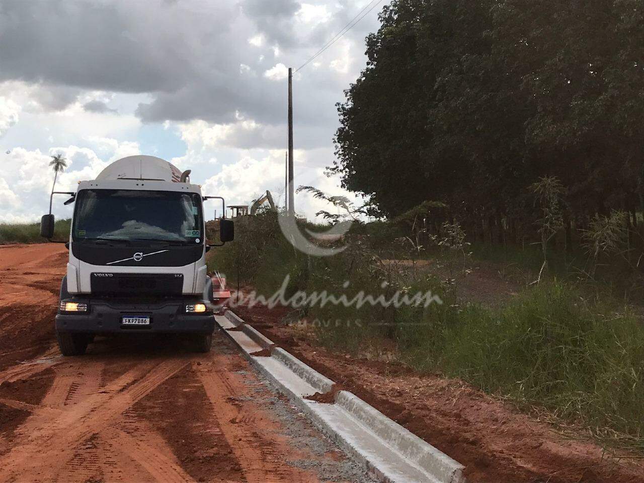 Terreno / Lote / Condomínio  à venda, 1200m² — foto 12 de 39