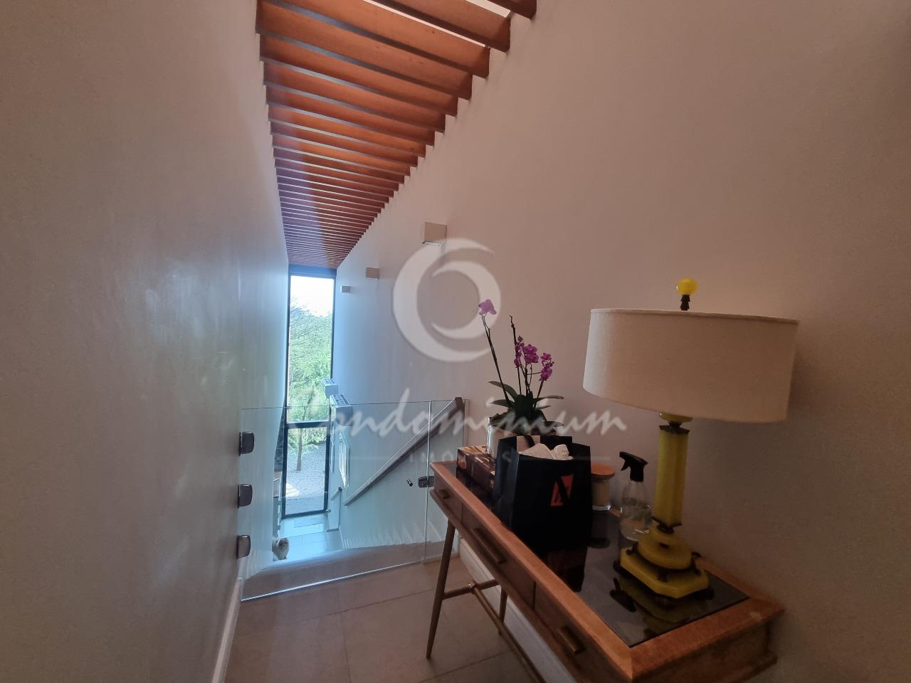 Casa de Condomínio com 3 quartos à venda, 282m² — foto 2 de 54
