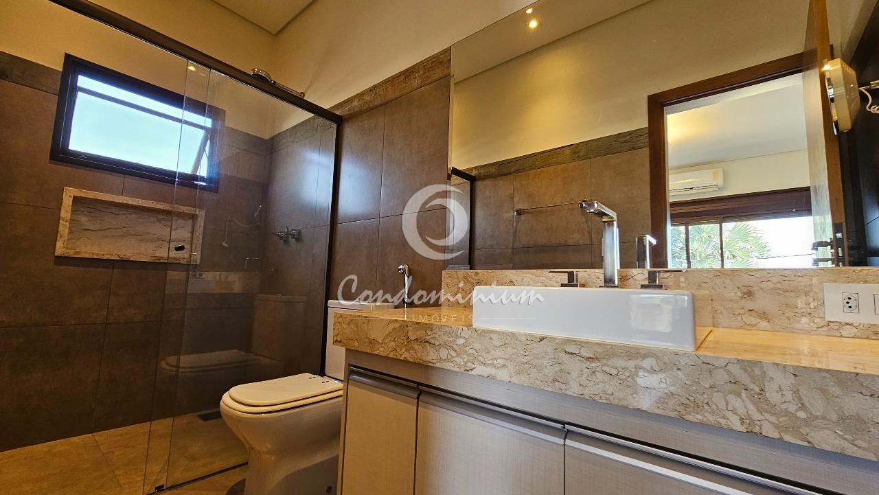 Casa de Condomínio com 3 quartos à venda, 303m² — foto 30 de 52