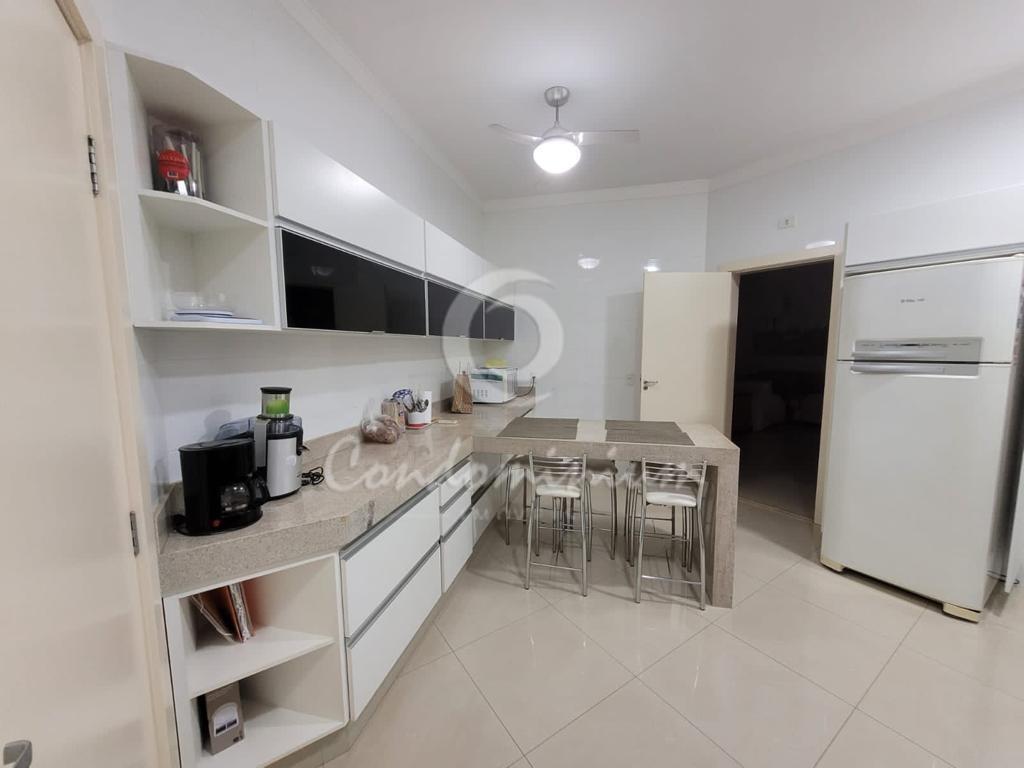 Casa de Condomínio com 4 quartos à venda, 300m² — foto 12 de 32