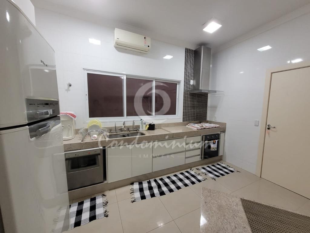 Casa de Condomínio com 4 quartos à venda, 300m² — foto 13 de 32