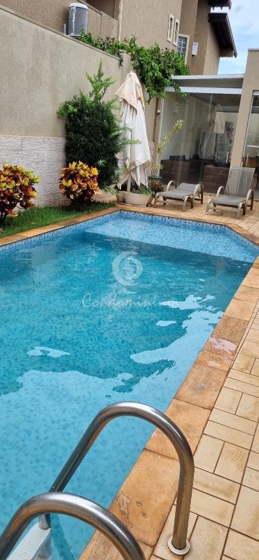 Casa de Condomínio com 4 quartos à venda, 300m² — foto 15 de 32