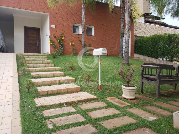 Casa de Condomínio com 4 quartos à venda, 300m² — foto 2 de 32