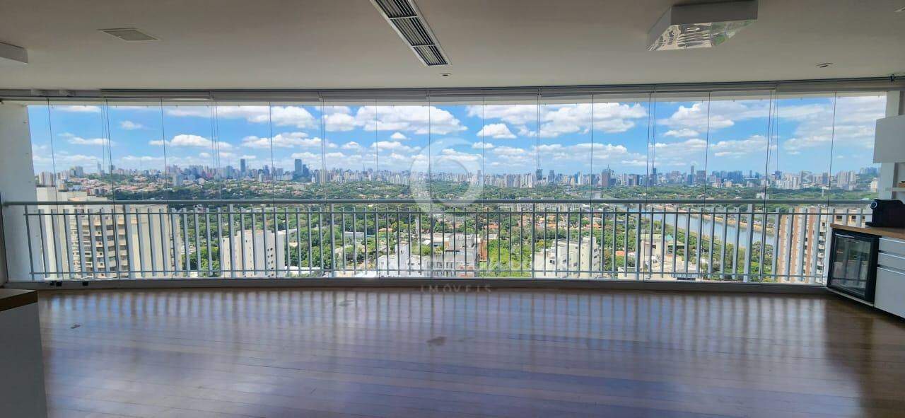 Apartamento com 4 quartos à venda, 209m² — foto 1 de 30