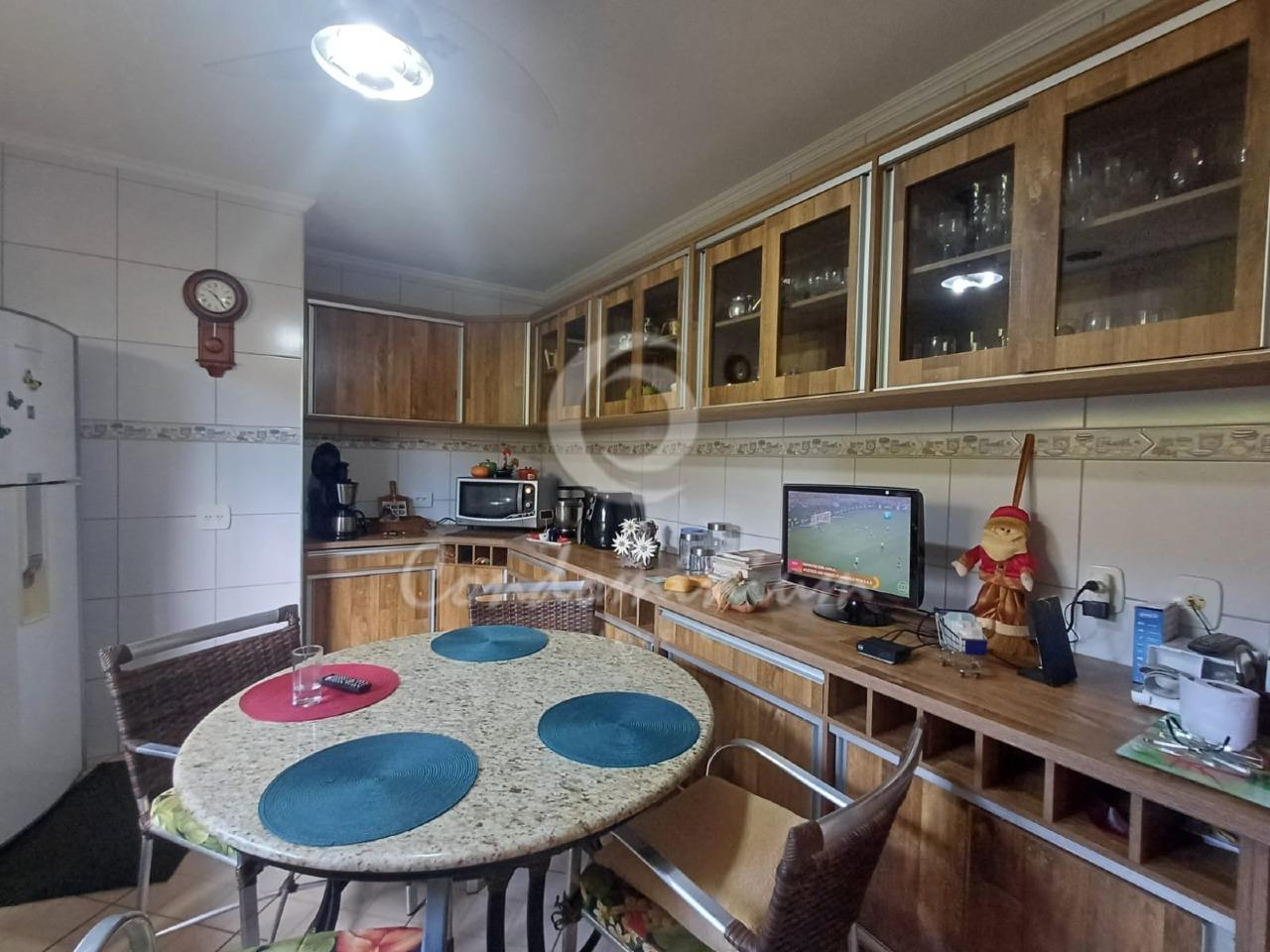 Casa de Condomínio com 3 quartos à venda, 240m² — foto 11 de 22
