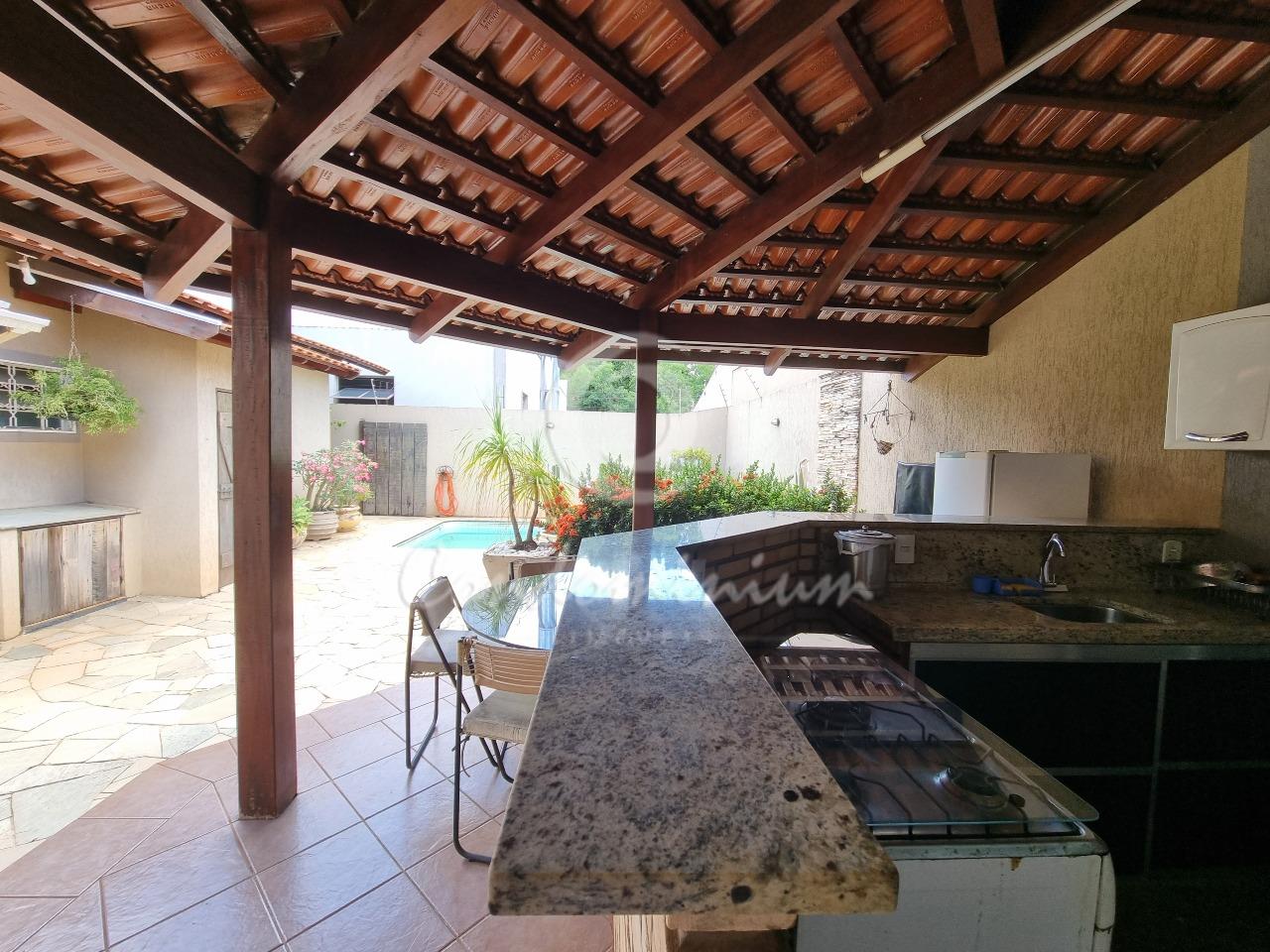 Casa com 3 quartos à venda, 250m² — foto 15 de 24