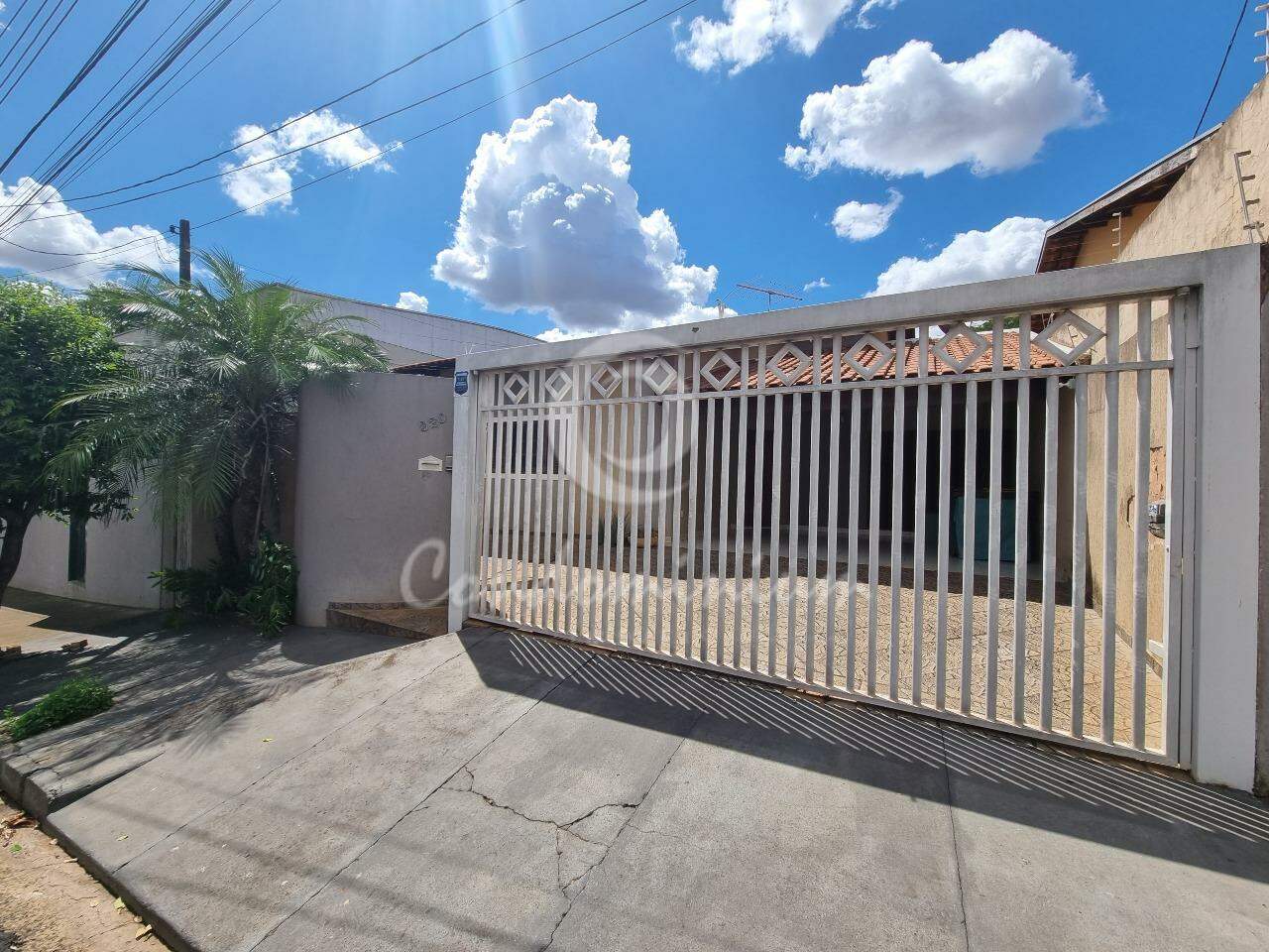 Casa com 3 quartos à venda, 250m² — foto 3 de 24