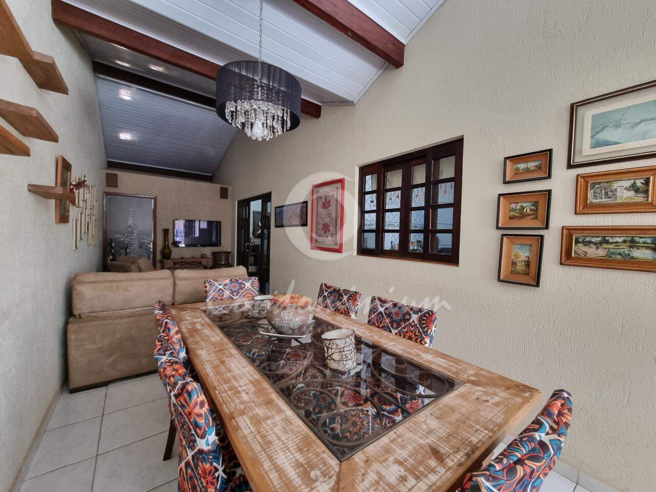 Casa com 3 quartos à venda, 250m² — foto 10 de 24