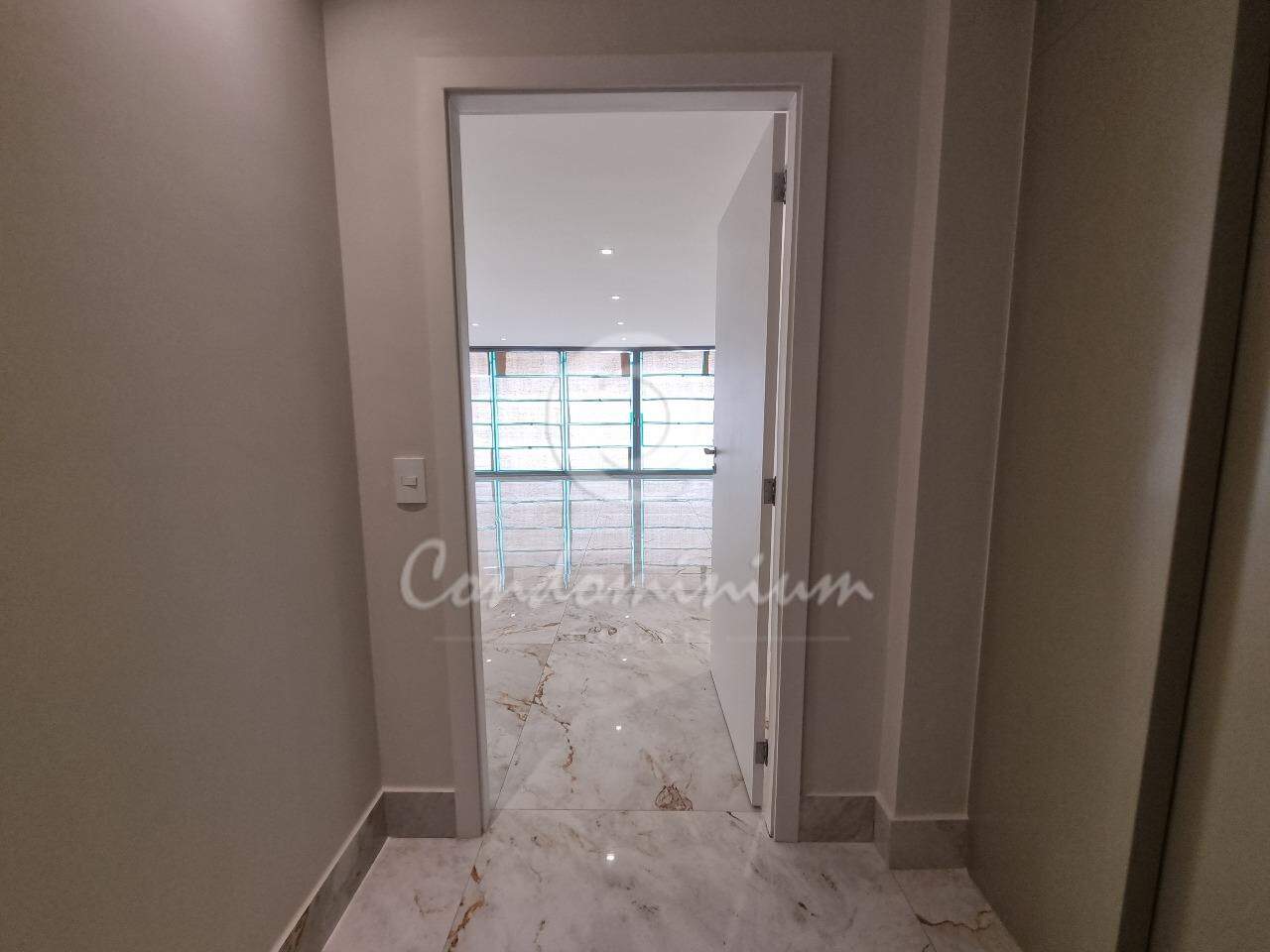 Apartamento com 4 quartos à venda, 256m² — foto 2 de 25