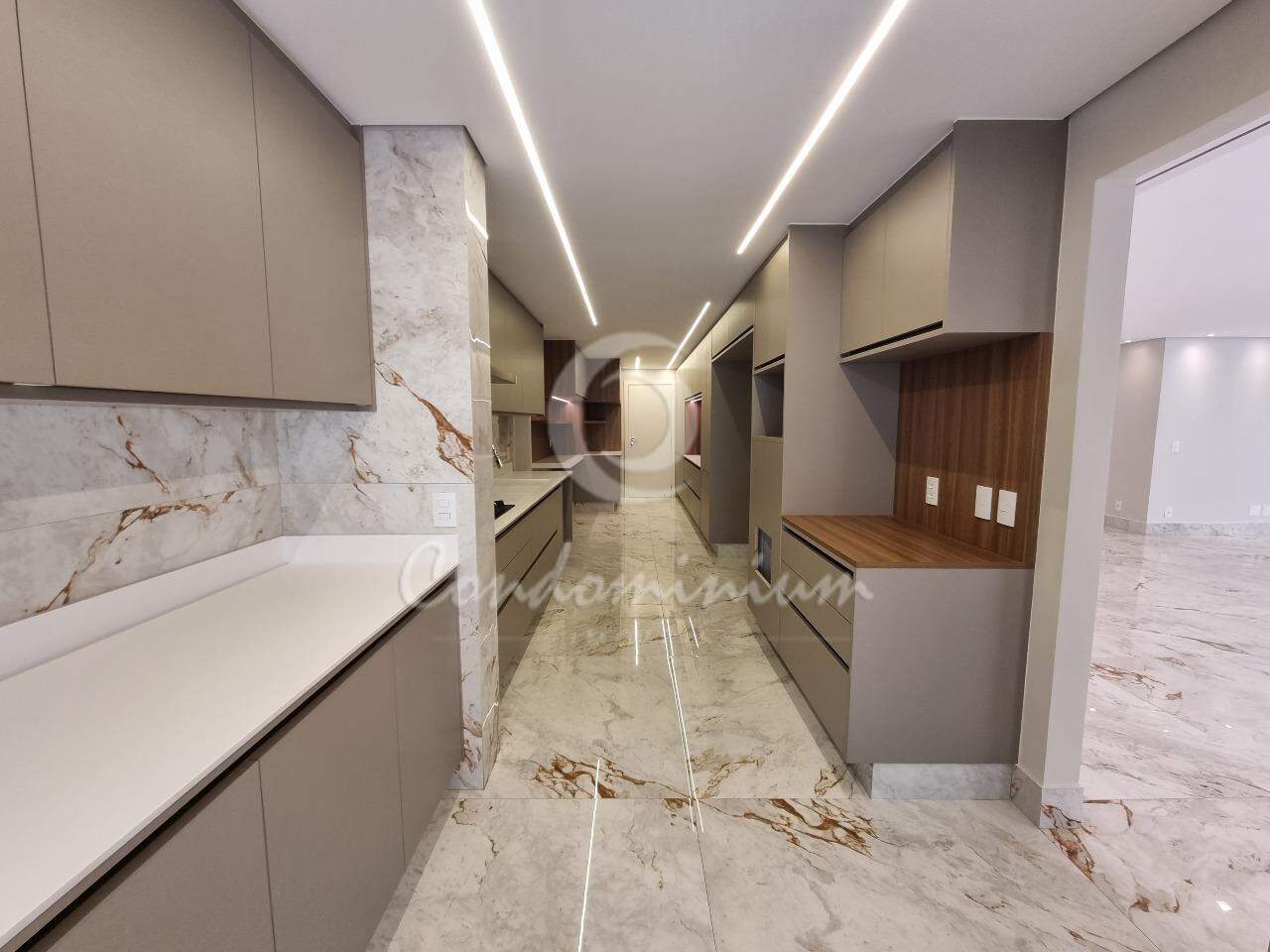 Apartamento com 4 quartos à venda, 256m² — foto 11 de 25