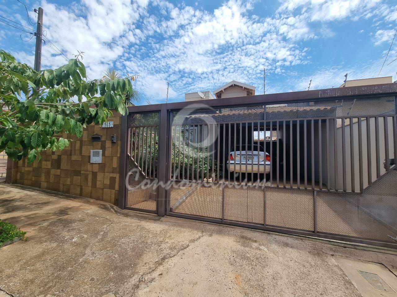 Casa com 3 quartos à venda, 120m² — foto 1 de 15