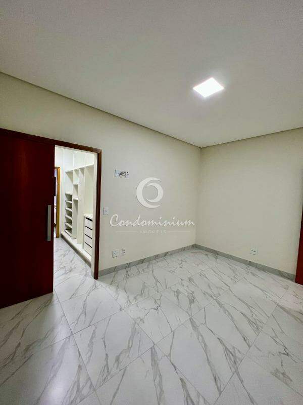 Casa de Condomínio com 3 quartos à venda, 200m² — foto 20 de 29