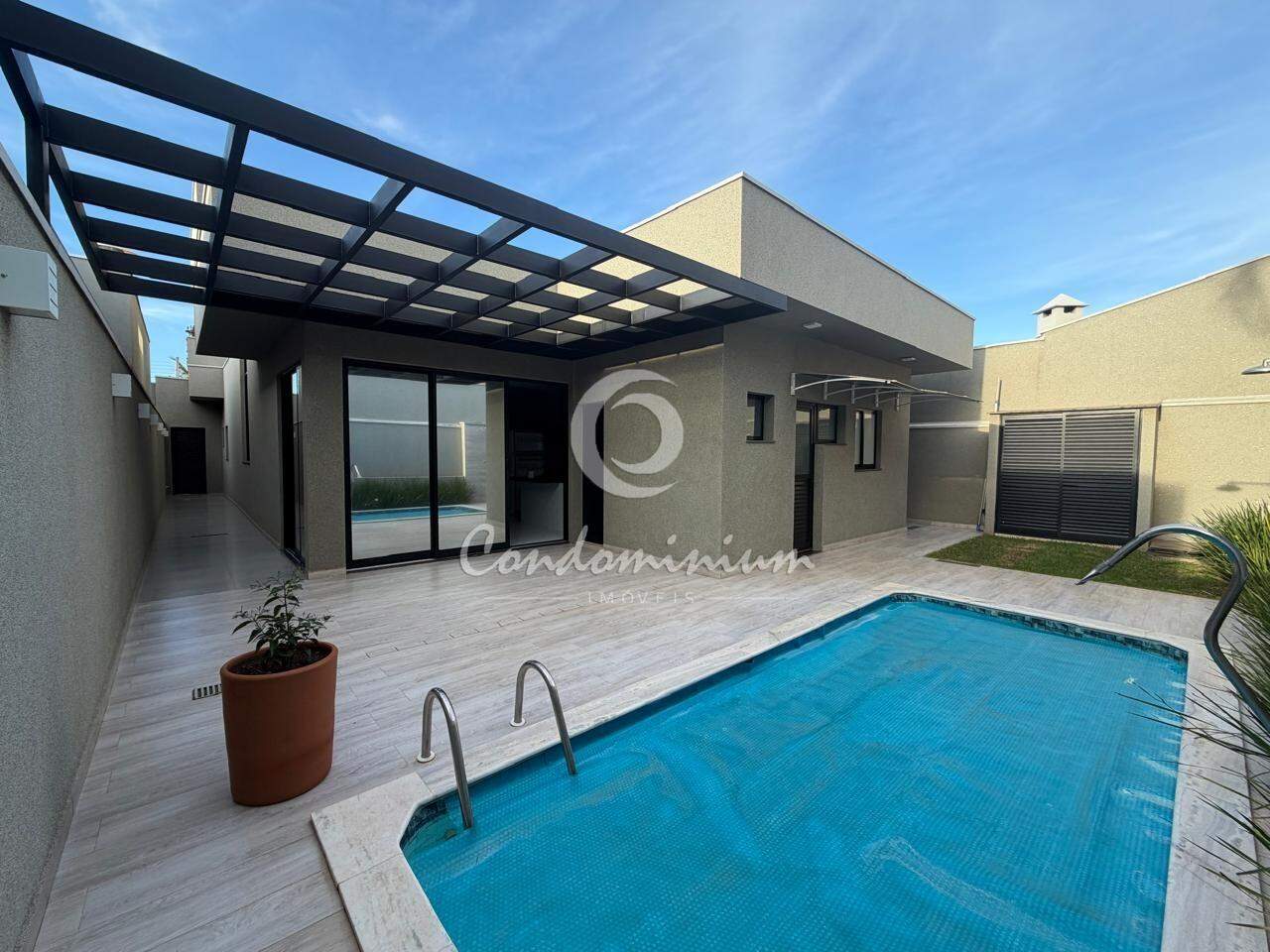 Casa de Condomínio com 3 quartos à venda, 200m² — foto 2 de 29