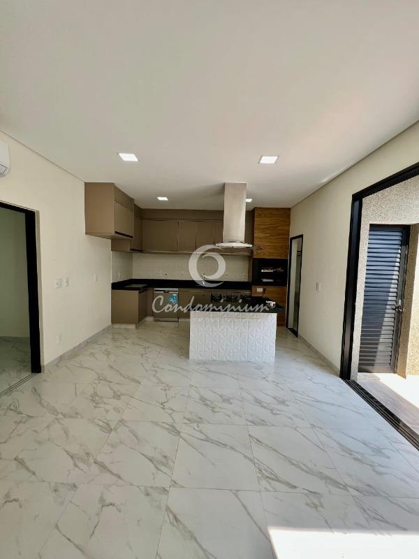Casa de Condomínio com 3 quartos à venda, 200m² — foto 14 de 29