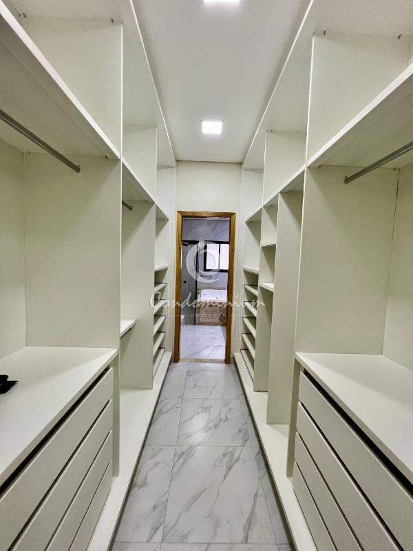 Casa de Condomínio com 3 quartos à venda, 200m² — foto 16 de 29