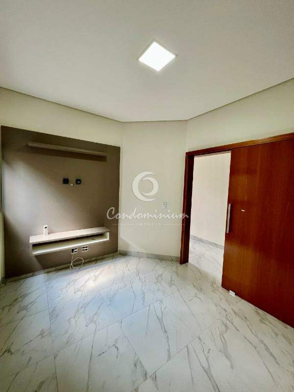 Casa de Condomínio com 3 quartos à venda, 200m² — foto 13 de 29