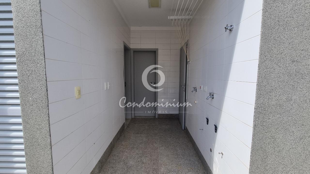 Casa de Condomínio com 3 quartos à venda, 289m² — foto 16 de 39
