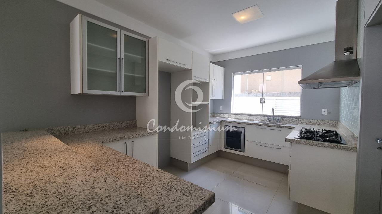 Casa de Condomínio com 3 quartos à venda, 289m² — foto 14 de 39