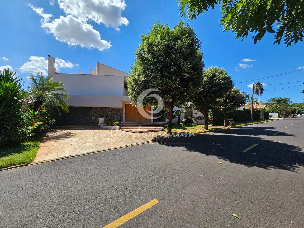 Casa de Condomínio com 7 quartos à venda, 1150m² — foto 2 de 41