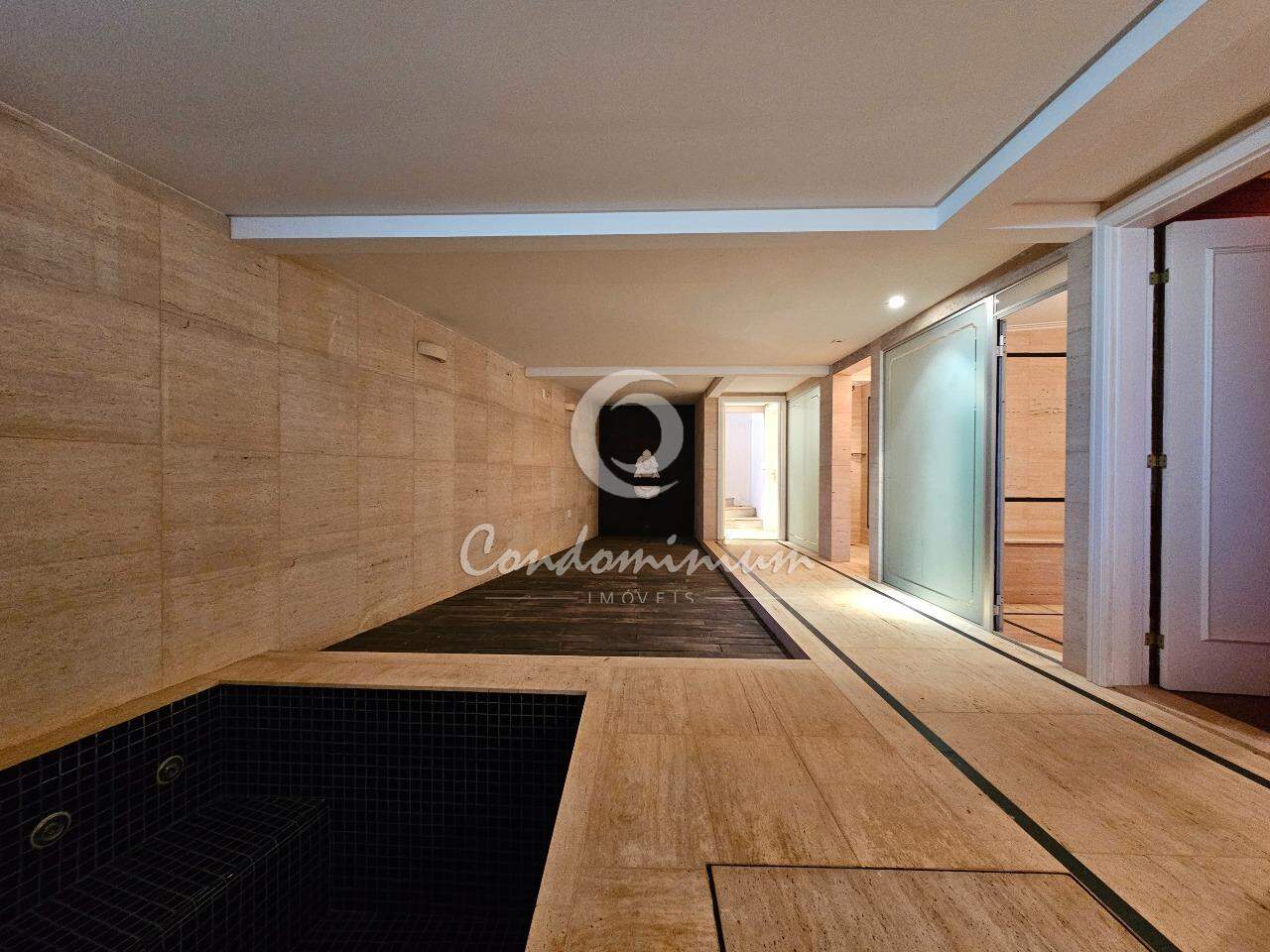 Casa de Condomínio com 7 quartos à venda, 1150m² — foto 16 de 41