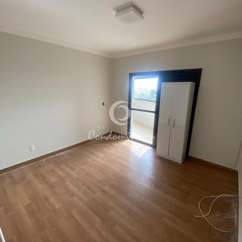 Apartamento com 3 quartos à venda, 157m² — foto 18 de 33