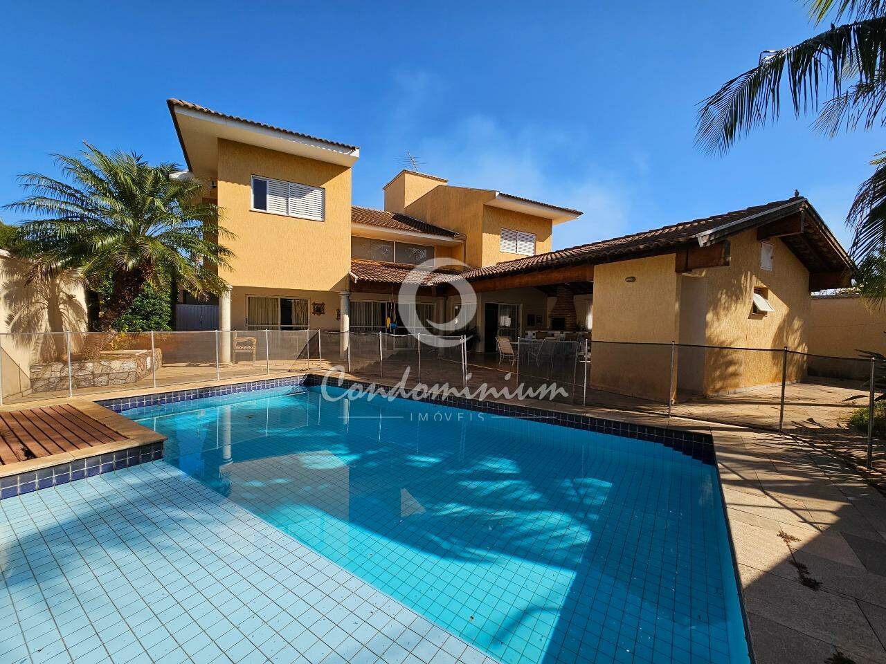 Casa de Condomínio com 5 quartos à venda, 466m² — foto 1 de 39