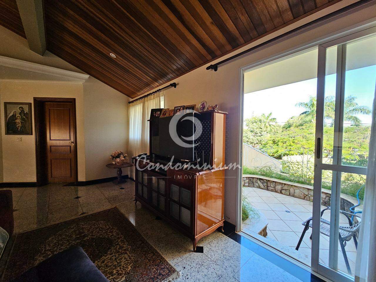 Casa de Condomínio com 5 quartos à venda, 466m² — foto 17 de 39