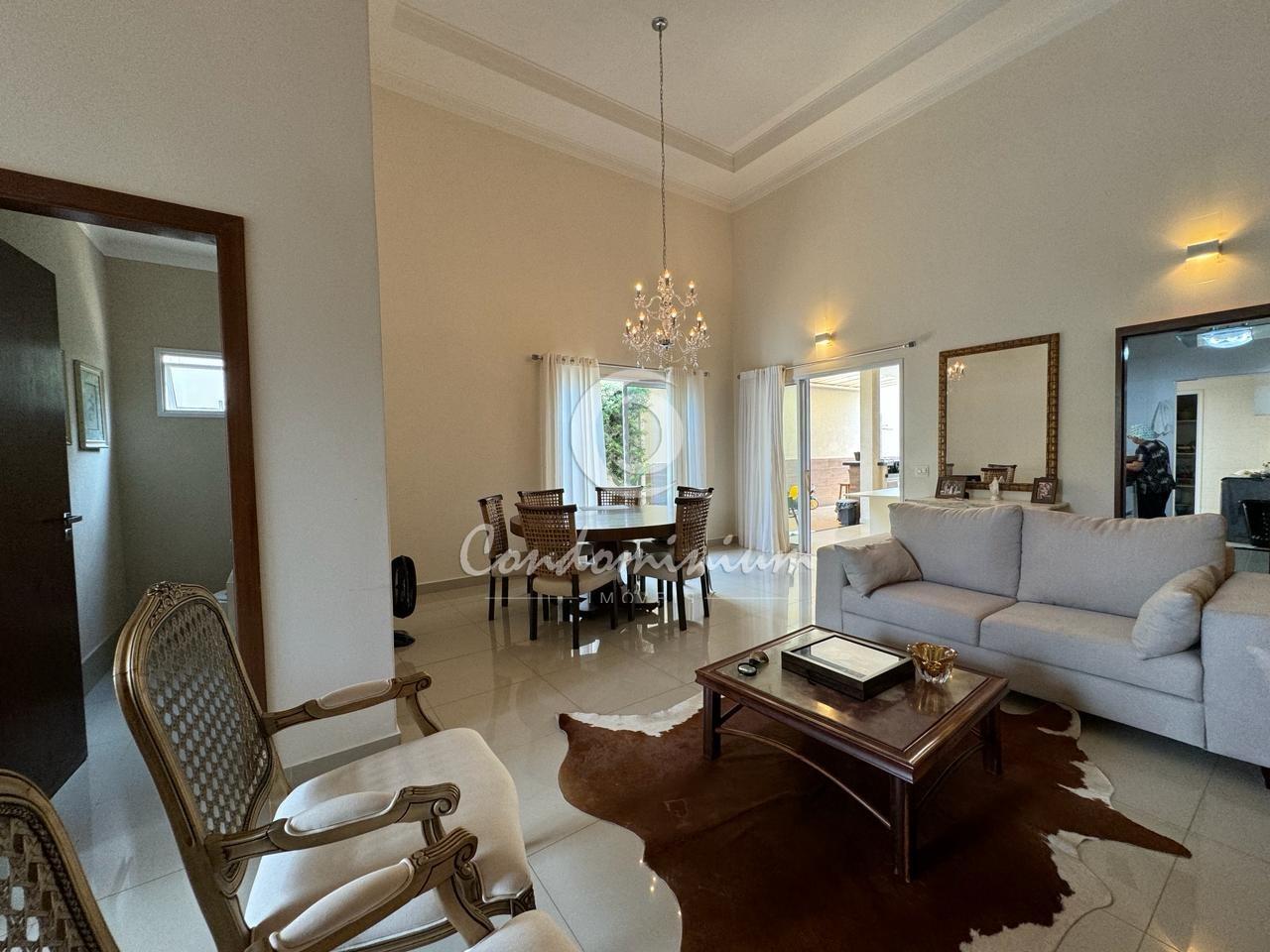 Casa de Condomínio com 3 quartos à venda, 240m² — foto 4 de 28