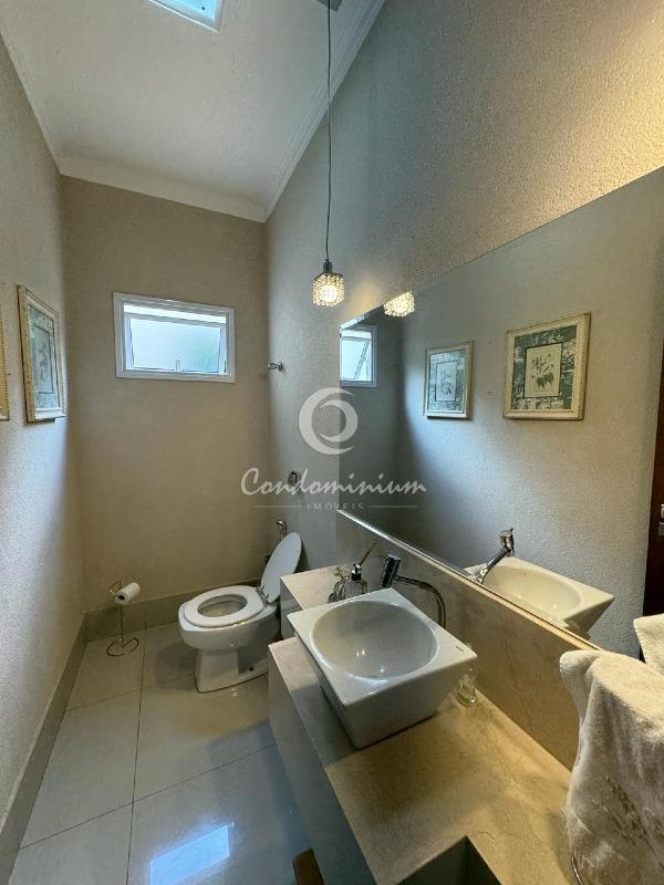 Casa de Condomínio com 3 quartos à venda, 240m² — foto 18 de 28