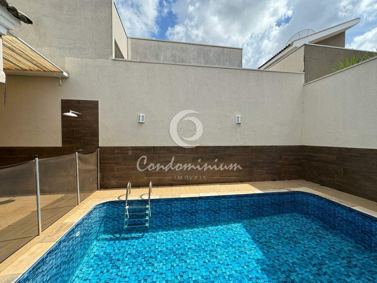 Casa de Condomínio com 3 quartos à venda, 240m² — foto 12 de 28