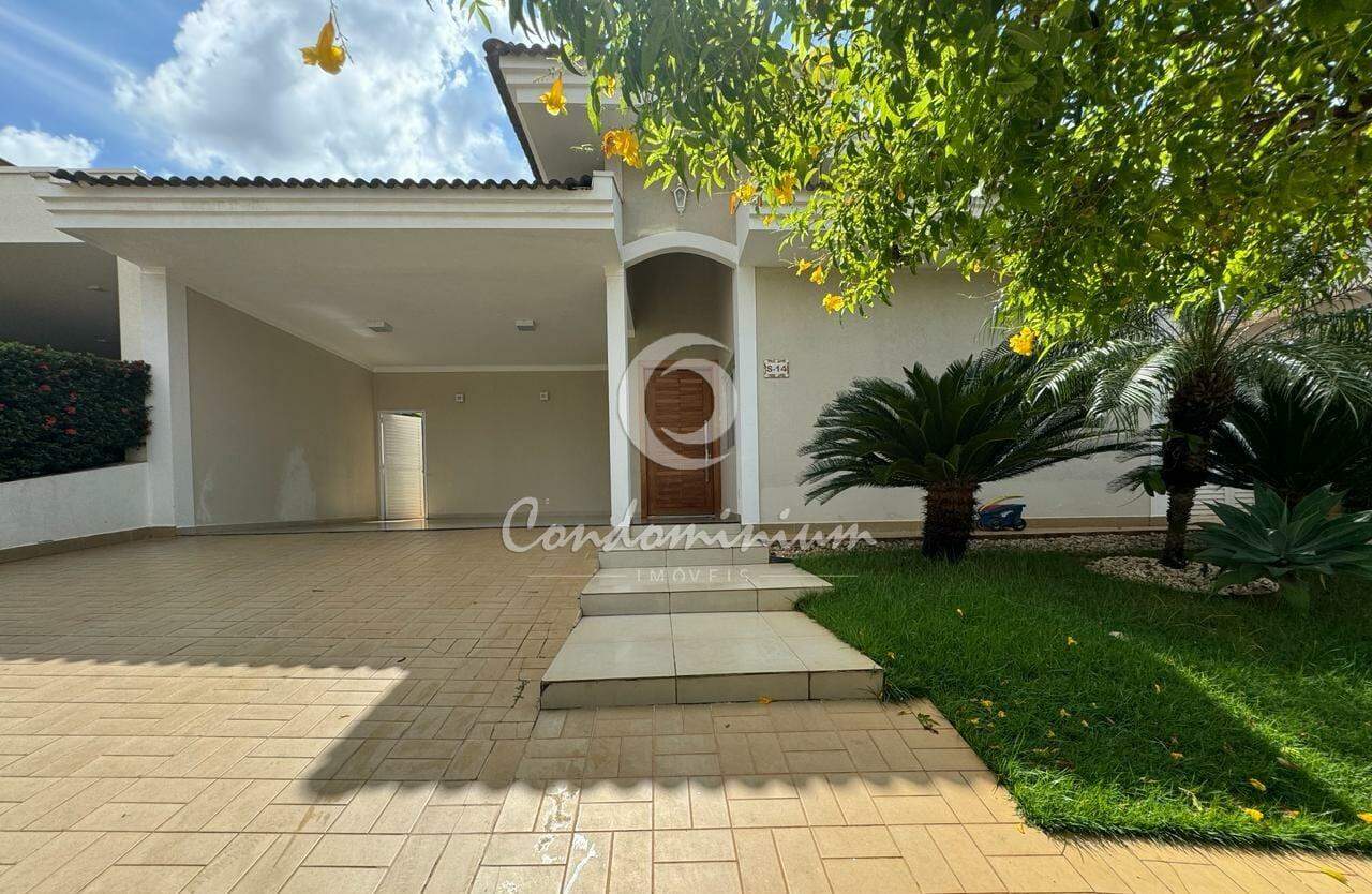 Casa de Condomínio com 3 quartos à venda, 240m² — foto 2 de 28