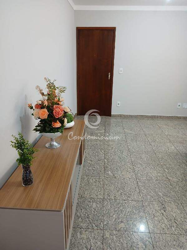 Apartamento com 3 quartos à venda, 130m² — foto 2 de 19