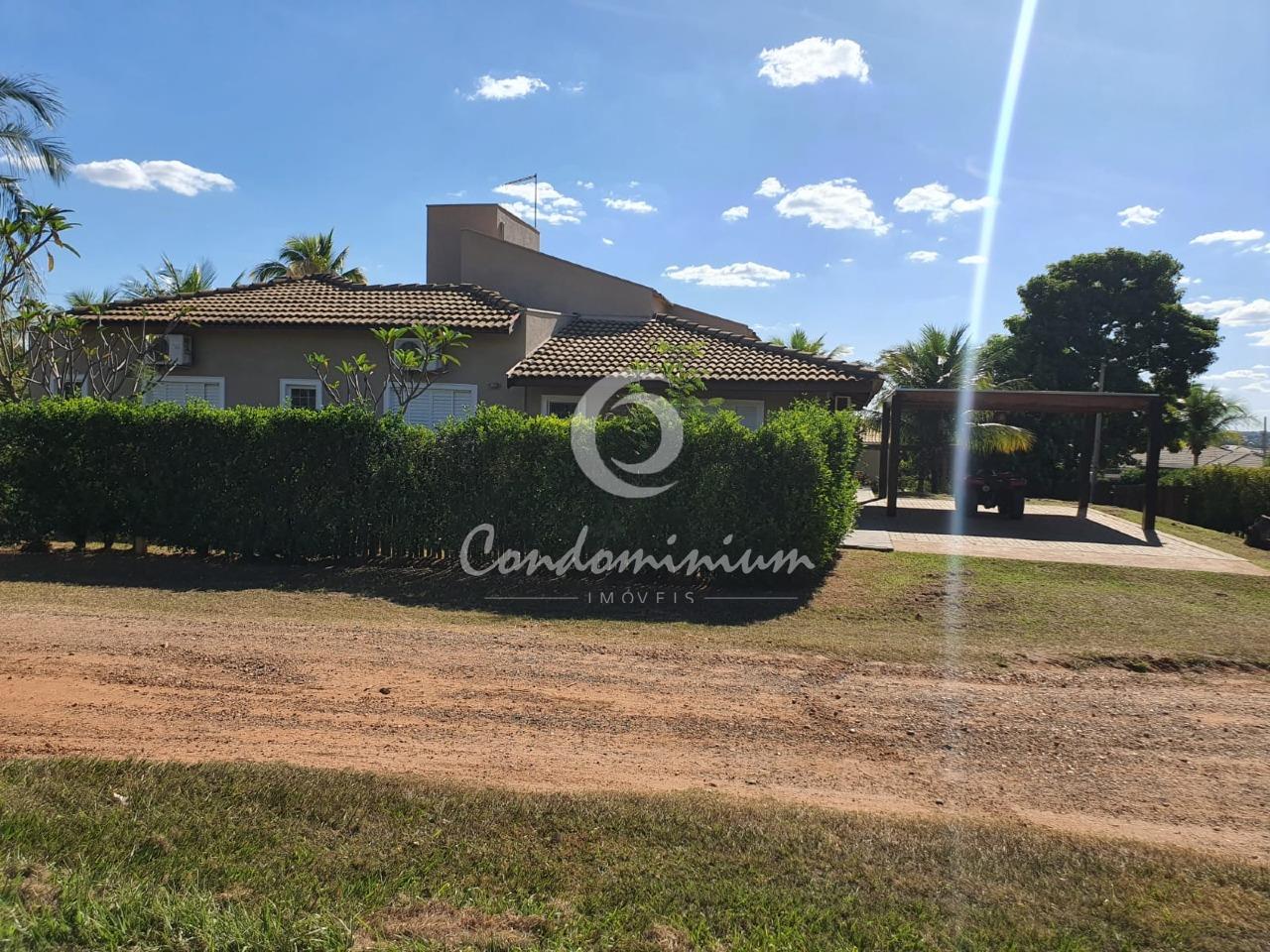 Casa de Condomínio com 4 quartos à venda, 290m² — foto 2 de 53