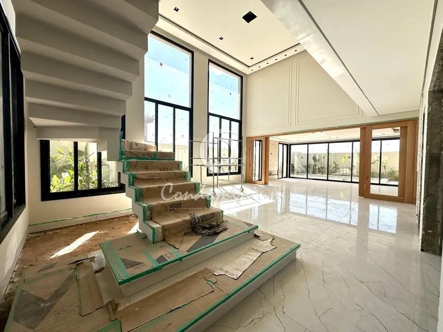Casa de Condomínio com 4 quartos à venda, 440m² — foto 1 de 38