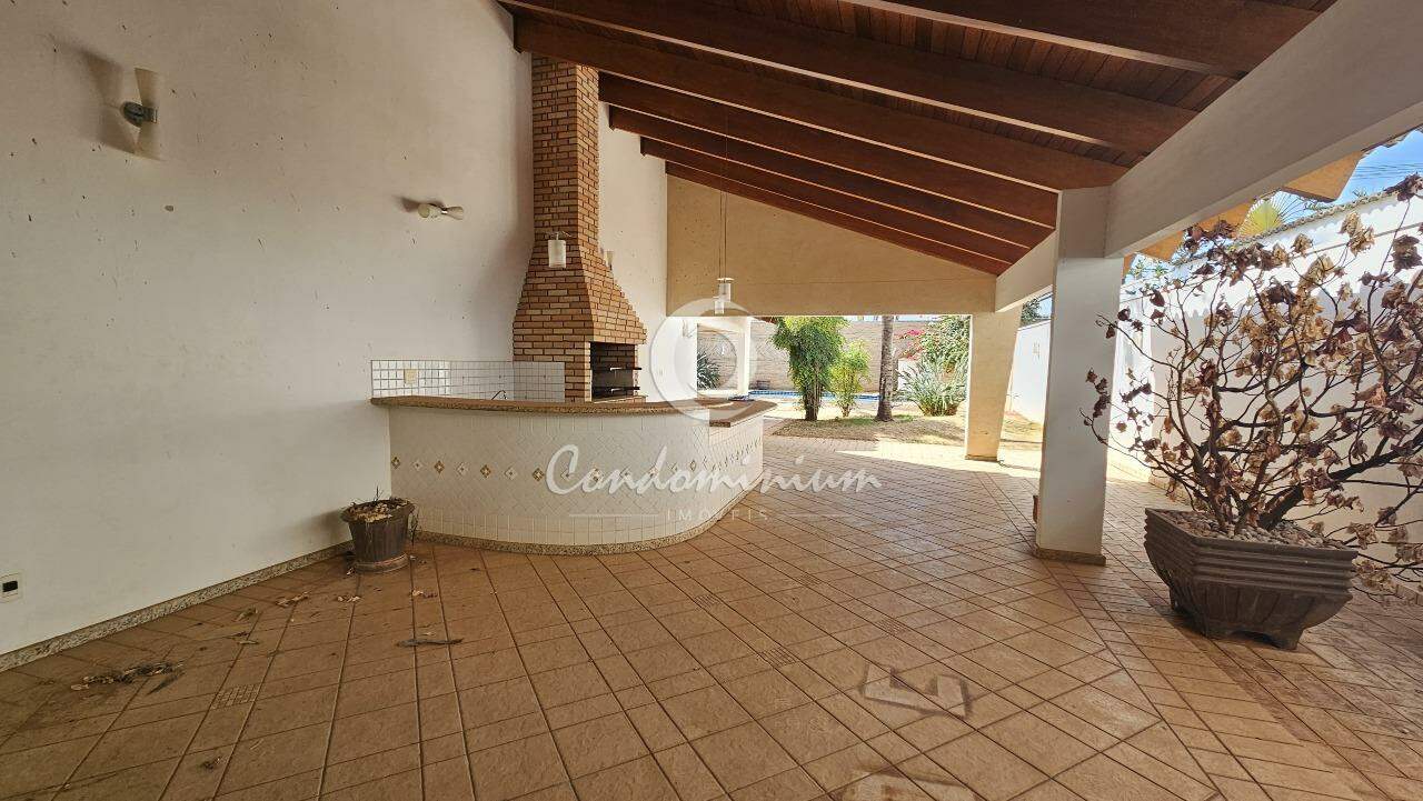 Casa de Condomínio com 3 quartos à venda, 556m² — foto 13 de 33