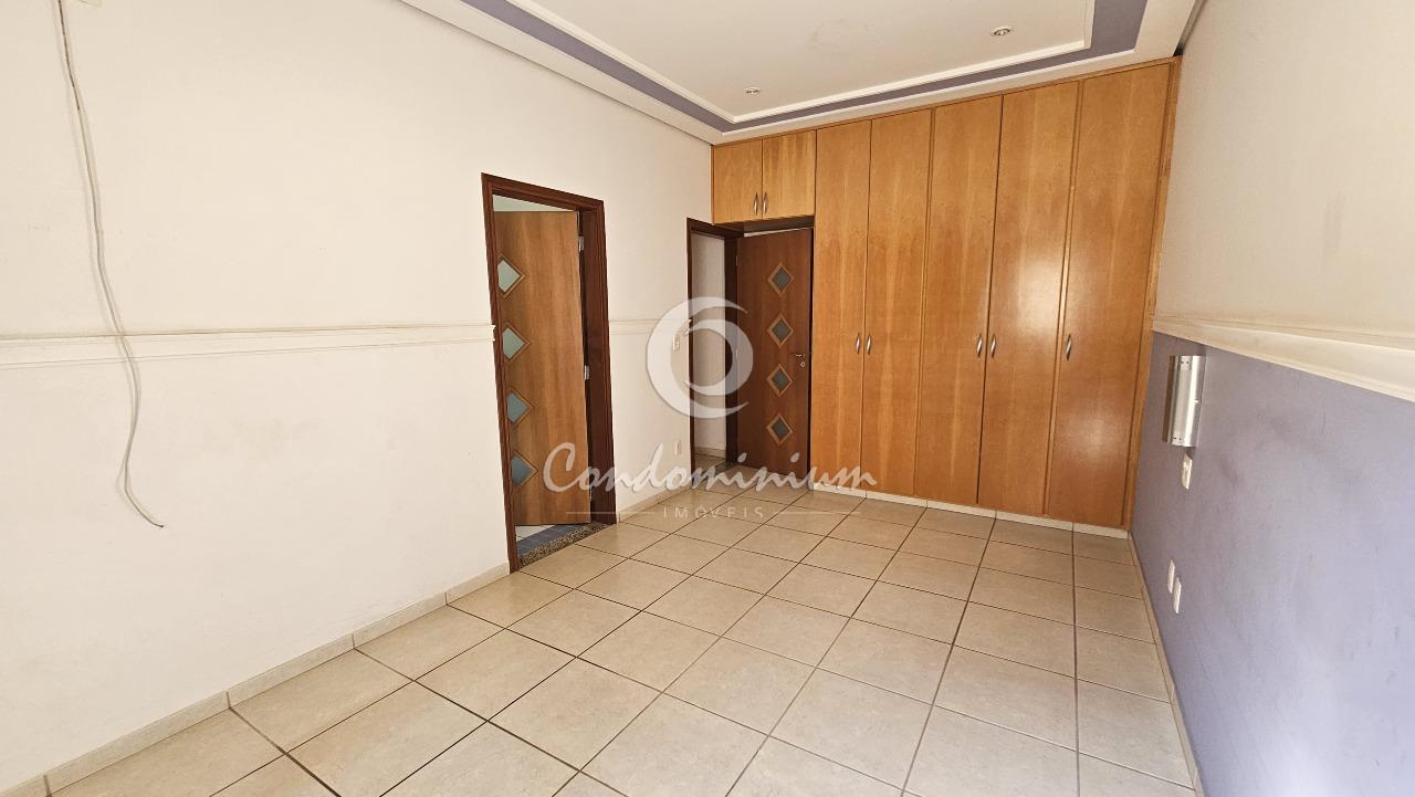Casa de Condomínio com 3 quartos à venda, 556m² — foto 19 de 33