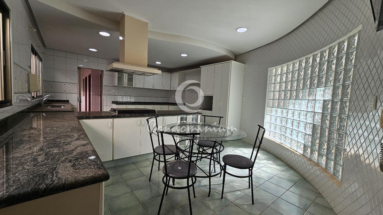 Casa de Condomínio com 3 quartos à venda, 556m² — foto 16 de 33